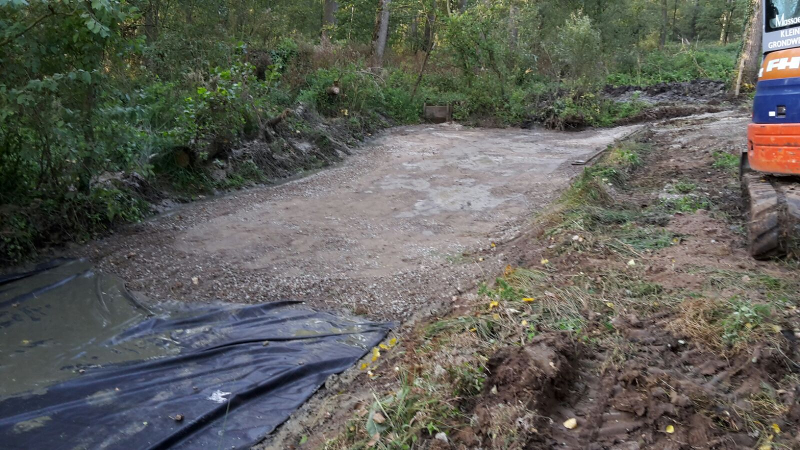  sgwhindernissen Waterbak aangelegd in België, bij Kris Vervaecke